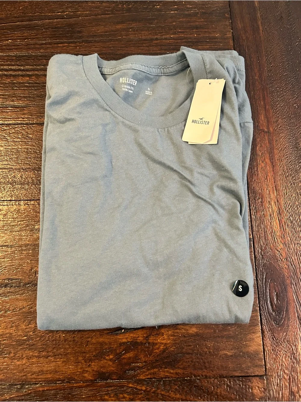 NWT Hollister Classic Fit Basic Crew Neck T-Shirt - Gray Blue - Picture 2 of 4